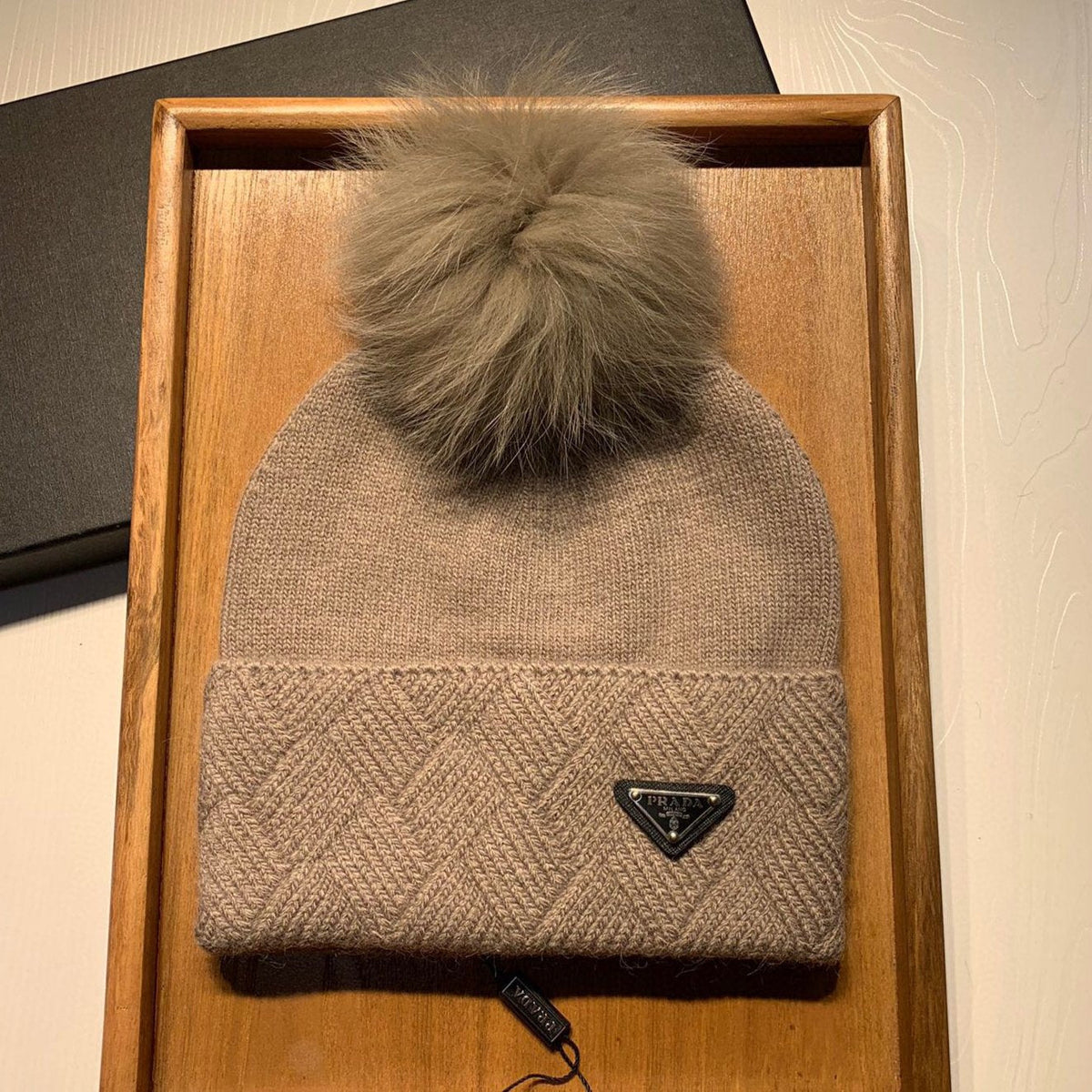 PRADA BEANIE HAT IN CAMEL BROWN WOOL AND RABBIT FUR 361437