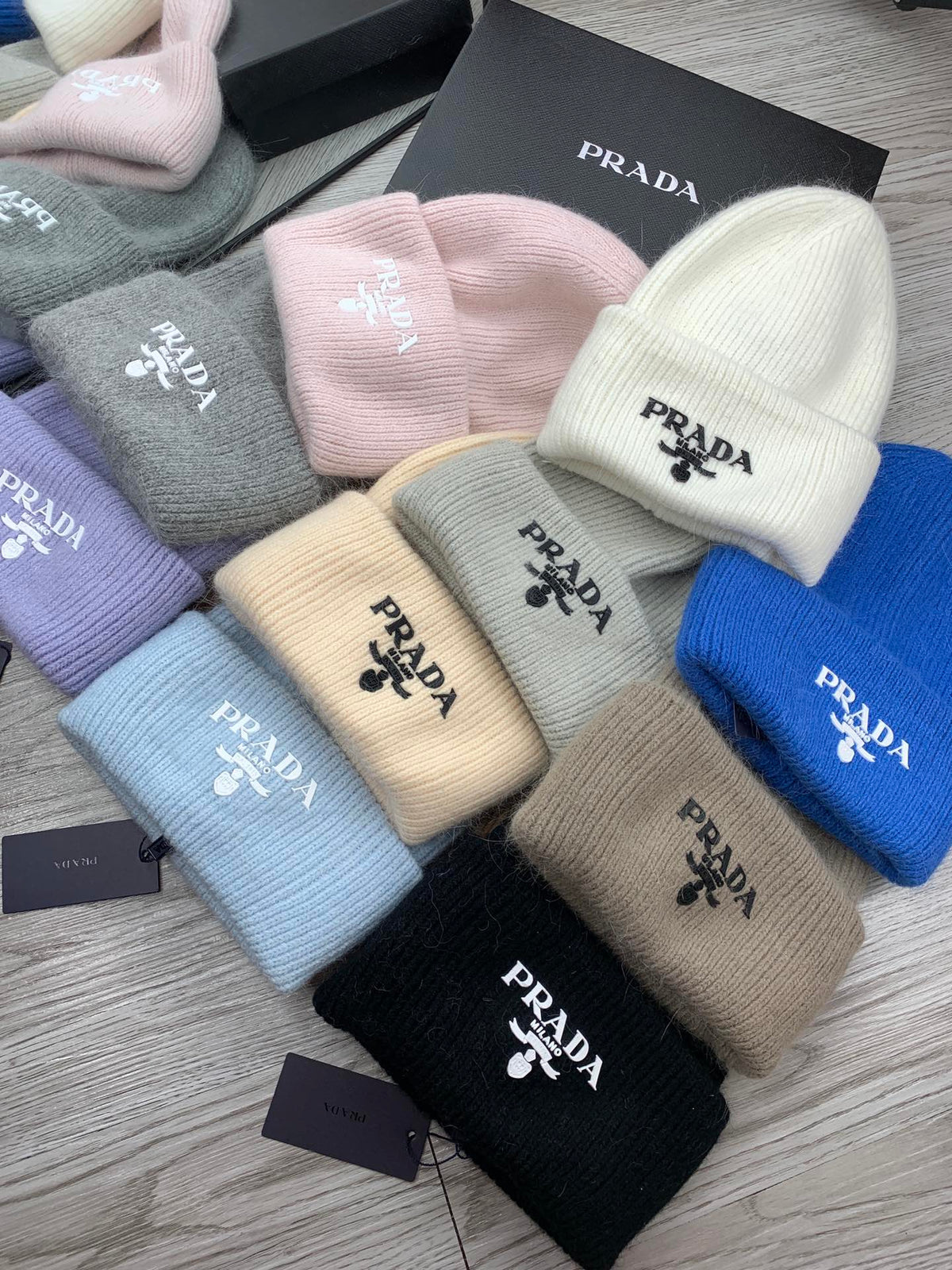 PRADA BEANIE HAT IN DOLPHIN GRAY WOOL 108750
