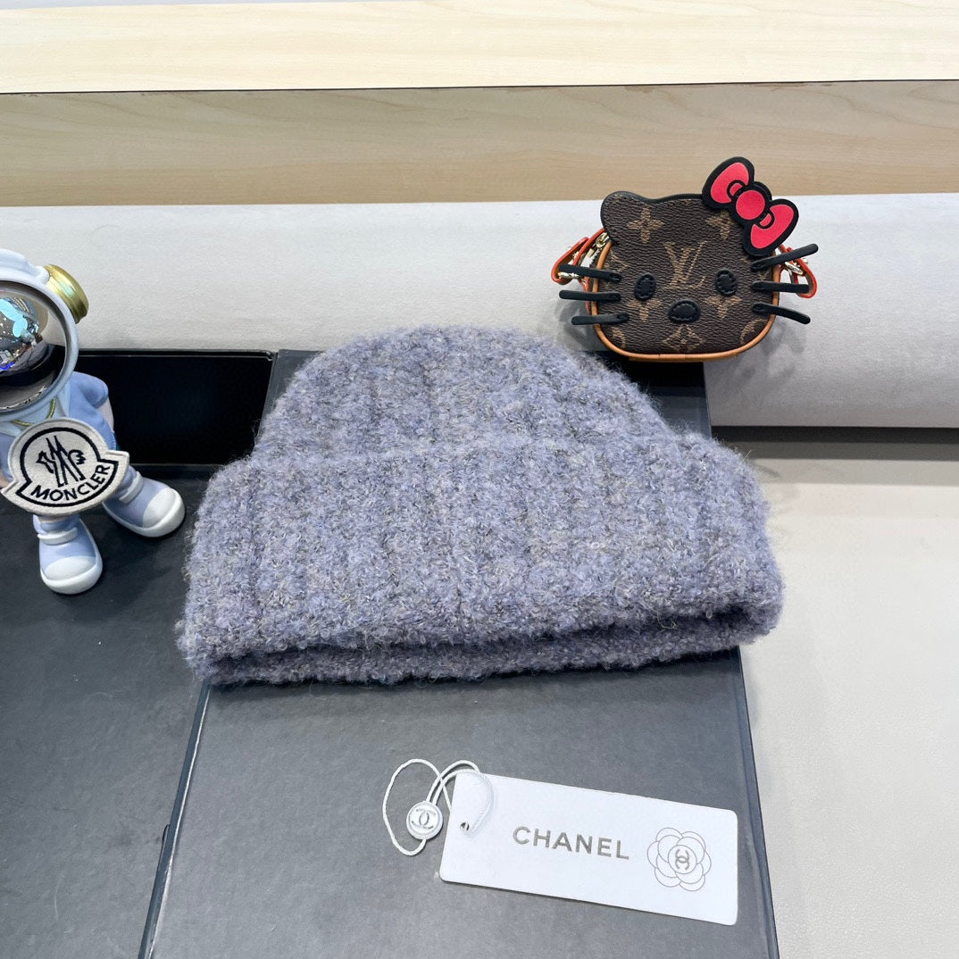 CHANEL BEANIE HAT IN COOL GRAY WOOL 413327