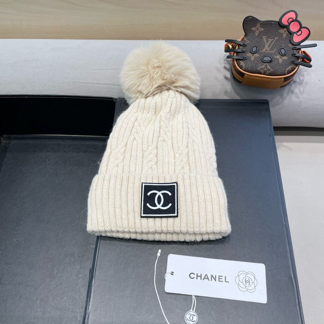 CHANEL BEANIE HAT IN BEIGE WOOL 422178