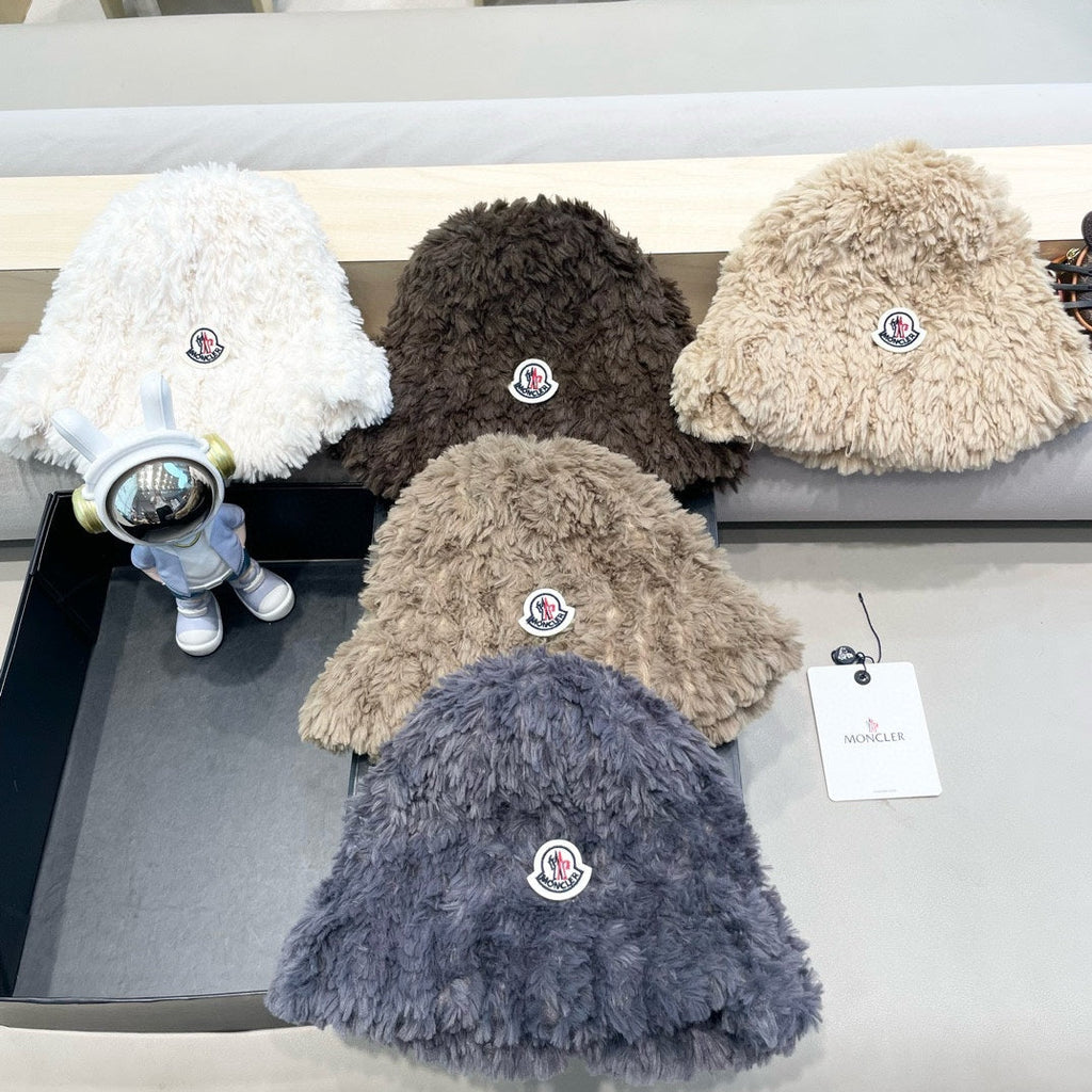 MONCLER BUCKET HAT IN BISQUE BEIGE FLEECE 435043